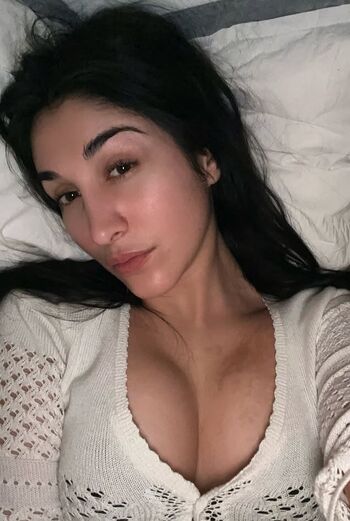 Full leaked Elssyli chanteuse private onlyfans photo