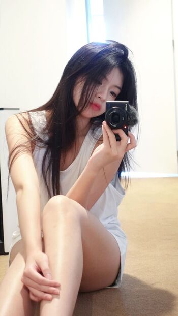 Full leaked Elyn leong page private onlyfans photo