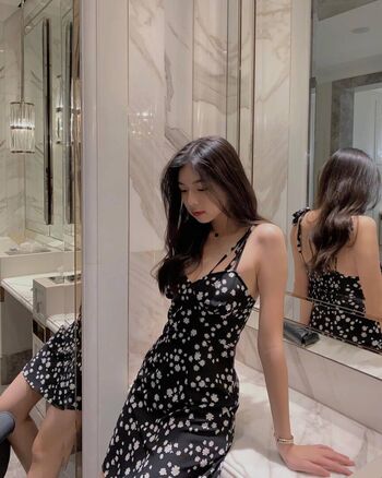 Full leaked Elyn leong page private onlyfans photo