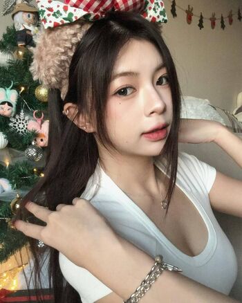 Full leaked Elyn leong page private onlyfans photo