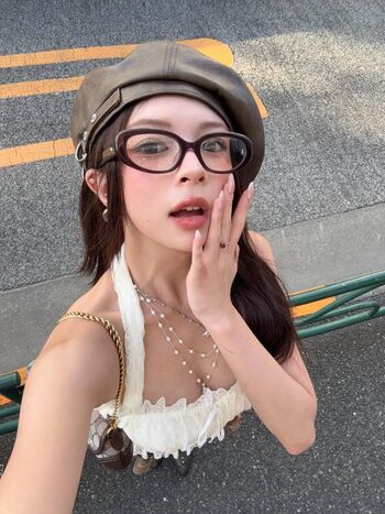 Full leaked Elyn leong page private onlyfans photo