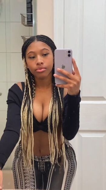Full leaked Elyse rey private onlyfans photo