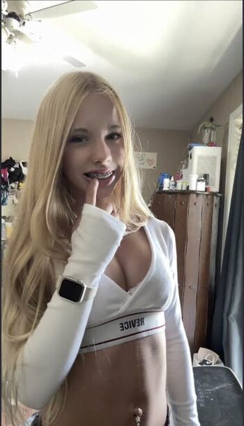 Full leaked Elyza young private onlyfans photo