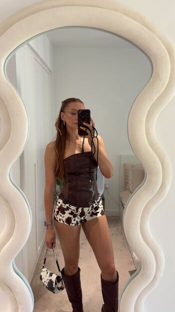 Full leaked Elz the witch page private onlyfans photo