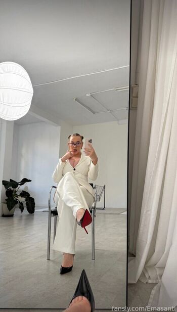 Full leaked Ema santi page private onlyfans photo