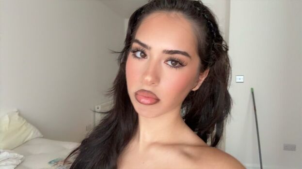 Full leaked Emaleah christou private onlyfans photo