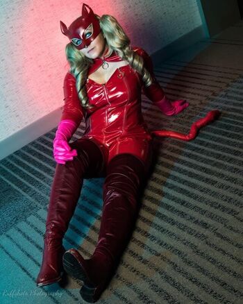 Emcat Cosplay