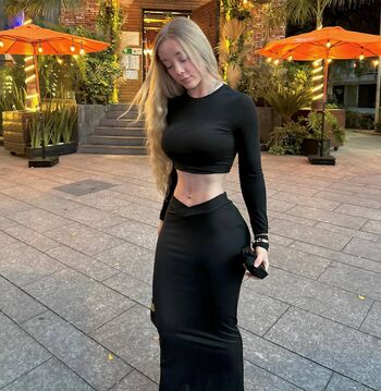 Full leaked Emegeee private onlyfans photo
