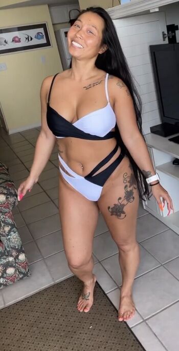 Full leaked Emelh private onlyfans photo