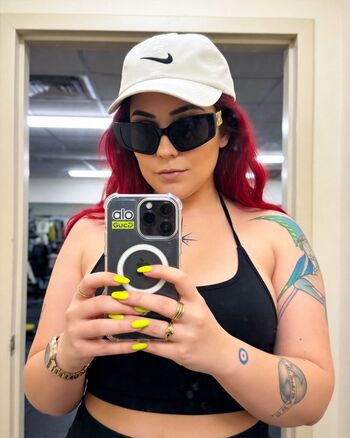 Full leaked Emeraldskky private onlyfans photo
