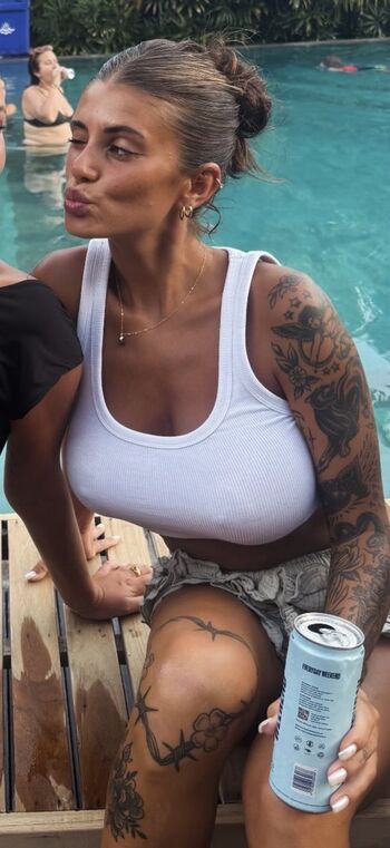 Full leaked Emiiby private onlyfans photo