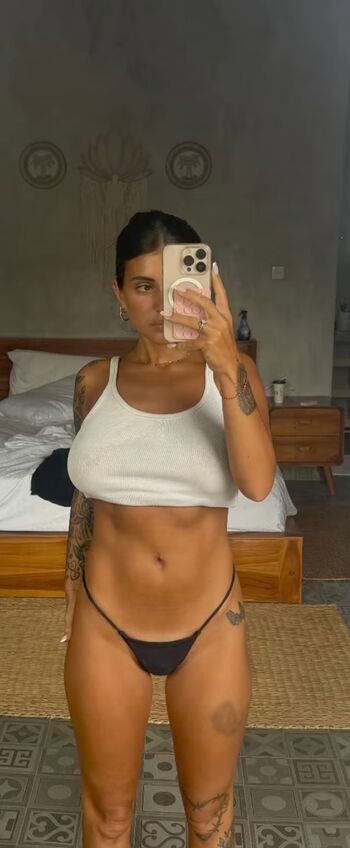 Emiiby