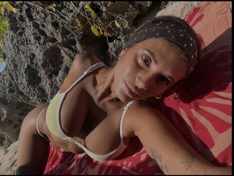 Full leaked Emiiby private onlyfans photo