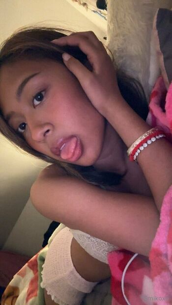 Full leaked Emikoxo page private onlyfans photo