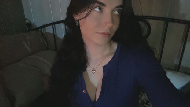 Full leaked Emileesilvey private onlyfans photo