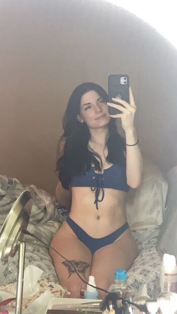 Full leaked Emileesilvey private onlyfans photo