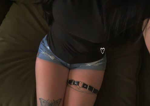 Full leaked Emileesilvey private onlyfans photo