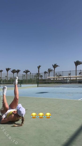 Full leaked Emilia bte page private onlyfans photo