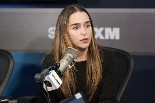 Full leaked Emilia clarke page private onlyfans photo