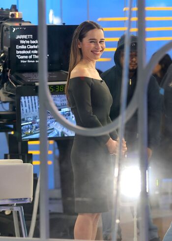 Full leaked Emilia clarke page private onlyfans photo