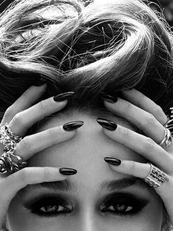 Full leaked Emilia clarke page private onlyfans photo