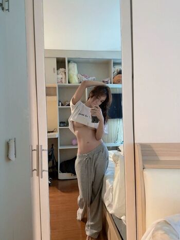 Full leaked Emiliabear  page private onlyfans photo