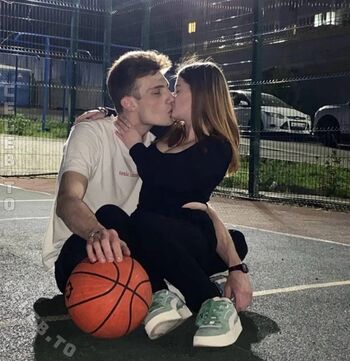 Full leaked Emiliacouple private onlyfans photo