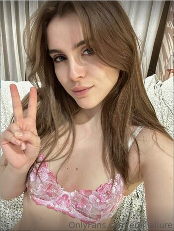 Full leaked Emiliallure page private onlyfans photo