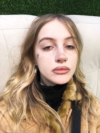 Full leaked Emiliamoore private onlyfans photo