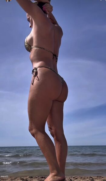 Full leaked Emilie koh lanta private onlyfans photo