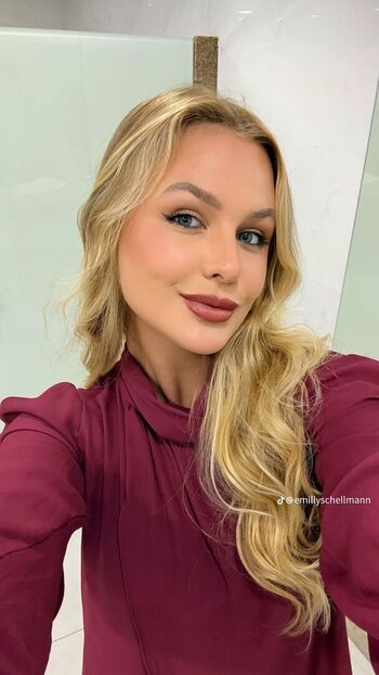 Full leaked Emilly schellmann page private onlyfans photo