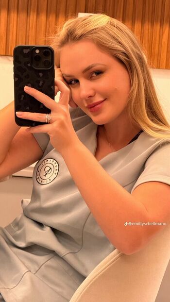 Full leaked Emilly schellmann page private onlyfans photo