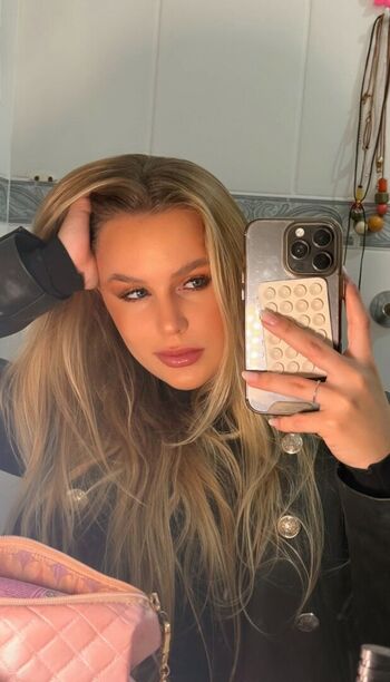 Full leaked Emilly schellmann private onlyfans photo