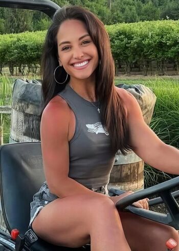 Full leaked Emily compagno private onlyfans photo