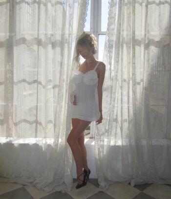 Full leaked Emily dobson private onlyfans photo