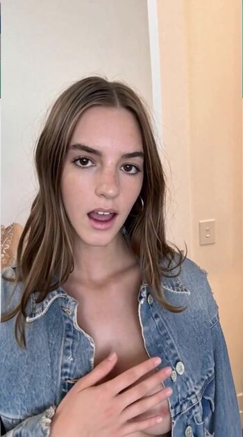Full leaked Emily feld  page private onlyfans photo