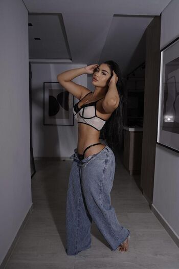 Full leaked Emily huddson private onlyfans photo