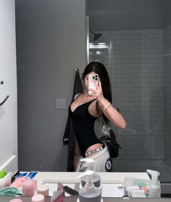 Full leaked Emily hung page private onlyfans photo