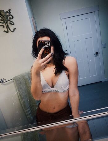 Full leaked Emily icx private onlyfans photo