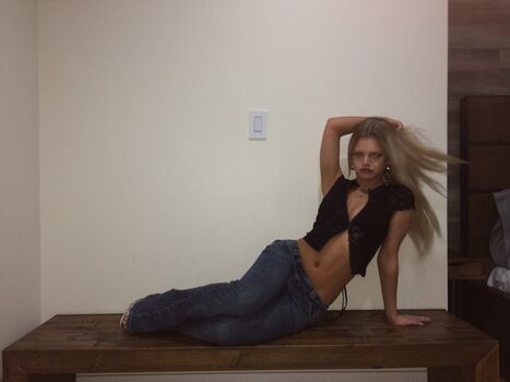 Full leaked Emily kelavos private onlyfans photo