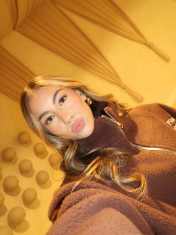 Full leaked Emily landon page private onlyfans photo