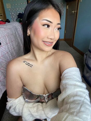 Full leaked Emily lorr private onlyfans photo