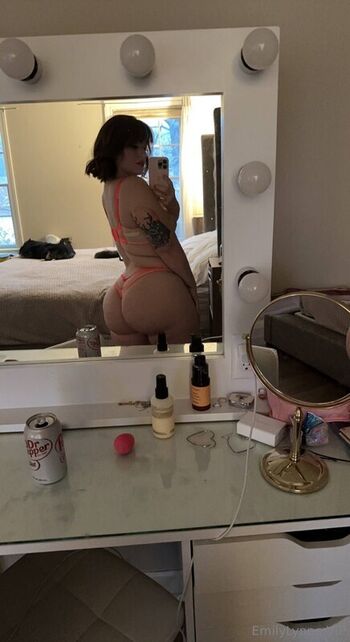 Full leaked Emily lynne private onlyfans photo