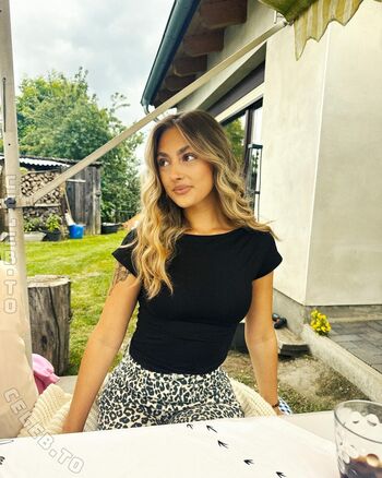 Full leaked Emily mhl private onlyfans photo