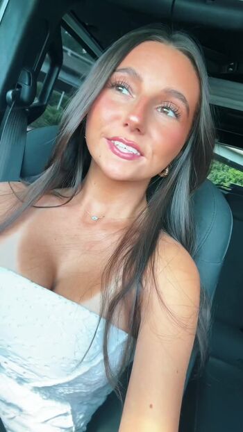 Full leaked Emily newton private onlyfans photo