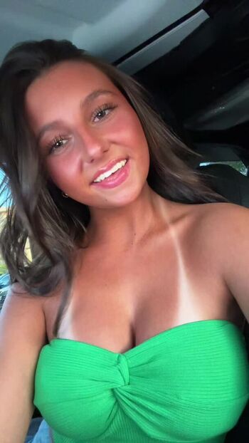 Full leaked Emily newton private onlyfans photo