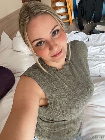 Full leaked Emily parker vip private onlyfans photo