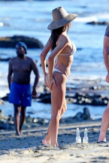 Emily Ratajkowski
