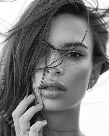 Full leaked Emily ratajkowski page private onlyfans photo