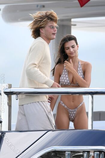 Full leaked Emily ratajkowski  page private onlyfans photo